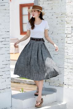 Casual A-line Pleated Maxi Skirt, Non-stretch Lined Flared Skirt, Gray Flowy Maxi Skirt, Gray Relaxed Fit Lined Maxi Skirt, Non-stretch Pleated Full Maxi Skirt, Gray Relaxed Maxi Skirt With Lined Skirt, Gray Relaxed Fit Maxi Skirt With Lining, Gray Relaxed Maxi Skirt With Lining, Casual Gray Relaxed Skirt