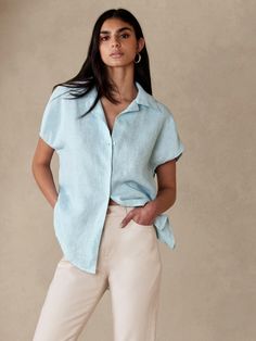 Clara Linen Short-Sleeve Shirt | Banana Republic White Linen Shirt Outfit, Linen Shirt Outfit, Linen Top Women, Linen Short Sleeve, White Linen Shirt, Gingham Shirt, Fitted Blouses, Linen Short, Long Sleeve Blouse Pattern