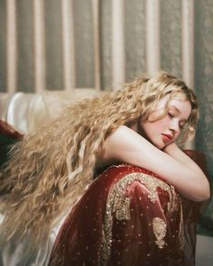 lounging woman Blonde Vampire Aesthetic, Cersei Lannister, Apple White, Dragon Rider, Pretty Faces, December 2024, Princess Aesthetic, Blonde Women