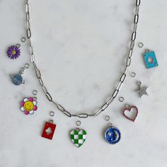 Wil je je eigen Bedelketting samenstellen maar niet zelf maken? Dat kan bij Beadies! Kies gewoon het aantal bedels die je aan jouw ketting wilt. Bestel daarna jouw favoriete Bedels en vervolgens zorgen wij ervoor dat je bedelketting wordt gemaakt. Silver Charm Necklace, Odd Numbers, Charm Necklace Silver, Charm Necklaces, Beaded Bracelets Diy, Beauty Clothes, Steel Chain, Necklace Silver, Stainless Steel Chain