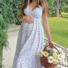 #maternity #emilymalhore Pretty Pregnant Outfits, Pregnacy Fashion, Summer Pregnancy Outfits, Pregnancy Belly Photos, Maternity Dresses Summer, Pretty Pregnant, Cute Maternity Outfits, Stylish Maternity Outfits, Pregnancy Looks