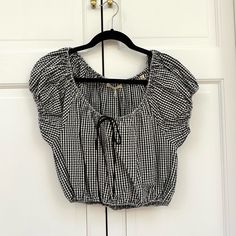 New With Tags Cute Cropped Gingham Blouse By Doen Size Xs Cotton Houndstooth Pattern Tops For Spring, Cotton Houndstooth Top For Spring, Summer Cotton Houndstooth Pattern Tops, Gingham Blouse, Gingham Top, Gingham Tops, Gingham, Blouses, Black White