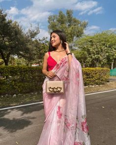 Saree Styles For Farewell, Pink Organza Saree, Farewell Sarees, Floral Print Sarees, Modern Saree