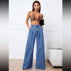 Bell Bottom Jeans Flare Jeans Size 30 Equivalent To Size 8 Brand New Never Worn. Accidentally Ordered Two Of The Same Size. High Waisted Wide Leg Jeans, High Waist Wide Leg Jeans, Look Jean, Elegante Casual, Women Denim Jeans, Dressy Casual, Casual Denim, Preppy Outfits, Denim Top