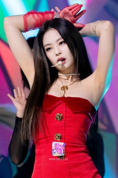 181125 SOLO | Inkigayo #JENNIE Jennie Solo, Korean Pop Stars, Jennie Jisoo, Girl Celebrities, Blackpink Photos