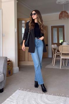 Straight High Jeans - Denim blue - … curated on LTK Classy Straight Leg Jeans Outfits, Women Outfits Fall 2024, Ankle Boots Straight Leg Jeans, Straight Jeans And Heels, Blue Jean Office Outfit, Nice Jean Outfits, Chic Jeans Outfit Winter, Denim Jeans Work Outfit, Light Jeans Business Casual