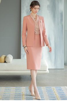 Business Suit Women Aesthetic, Suits With Skirts, Skirt Suit Business, Women Office Outfits, Stylish Office Wear, Daytime Dress, Business Dress Women, Coral Skirt, Womens Skirt Suits