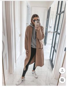 Camel Coat Outfit Winter Style, Tan Coat Outfit, Outfit Ideas Winter Casual, Coatigan Outfit, Oversized Coat Outfit, Long Jacket Outfit, Trench Coat Outfit Winter, Brown Coat Outfit, Peacoat Outfit