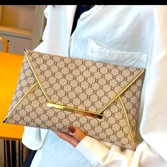 Classic Elegant Envelope Clutch Wallet, Women's Retro Style Pattern Coin Purse, Large Capacity Purse. High-End Clutch. High End, Luxury, Chic, Elegant, Blazer, Blouse, Louboutin, Suede, Burberry, Gold, Gucci, Casual, Louis Vuitton, Coats, Fendi, Attire, Maxi Dress, Poplin, Dress, Wide Leg Pants, Crop Top, Lace, Suede, Military, Gold, Pearl, Clutch, Designer, Blazer, Lady Jacket, Palazzo, Premium, J.Crew, Cardigan, Banana Republic, Cartier, Scarves, Crossbody Bags,Gg Belt, Gg, Double Ring, Diamon Chic Pouch Shoulder Bag With Card Slots, Envelope Clutch For Daily Use, Chic Clutch Shoulder Bag With Card Slots, Trendy Gold Bag With Card Slots, Elegant Envelope Wallet With Magnetic Closure, Chic Shoulder Clutch With Card Slots, Gold Clutch With Gold-tone Hardware For Office, Chic Rectangular Office Wallet, Gold Envelope Bag With Gold-tone Hardware