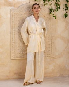 Our Short Kimono offers an easy, relaxed fit, combining comfort with understated elegance. Its fluid silhouette adds a touch of effortless charm to any outfit, making it a versatile piece for both casual days and special moments. made from eco-friendly LENZING™ Modal. Good for body and earth 🌱 Creme White, Maxi Kaftan, Summer Wishlist, Body Proportions, Clothing And Textile, Short Kimono, Sustainable Style, Wrinkle Remover, Organic Fabrics