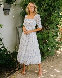 She's back! ❤️ You ladies love the Fabian Midi Dress so much we can't keep her on the shelves 😍 Sage Watercolor, Romantic Dream, Midi Dress Blue, Dream It, Blue Midi Dress, Botanical Print, Event Styling, Almond Nails, Dress Blue