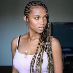 5 Ponytail Lemonade Braids That Are In Trend This Season Cornrows Side Of Head, Three Layer Cornrows Braids, Half Cornrows, Cornrow Styles, Braiding Hairstyles, Lemonade Braids Hairstyles, Braids Pictures, Lemonade Braids, Blonde Box Braids