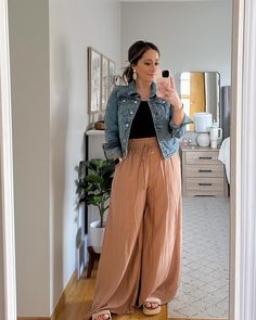 🤎These Amazon pants!🤎 I styled these beautiful Amazon linen pants a few ways, and they are just gorgeous in person! The movement they have and the statement they make are just so fun!! I’m 5’1” and they do hit the floor a bit, but I do not mind! I may wear wedge heels with this instead next time!! ✨Shop thru my LTK link in bio OR 🔗Comment LINK for a DM from me with shopable link #salesandsplurges #petite #petitestyle #petitefashion #springdresses #amazonfashion #amazon #ifounditonamazon ... Fall Linen Pants Outfit, Tie Pants Outfit, Linen Pants Fall Outfit, Mom Outfits Fall, Amazon Pants, Plus Size Summer Casual, Hit The Floor