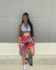 Basketball Shorts Outfit, Baseball Jersey Outfit Women, Sports Jersey Outfit, Jersey Outfit Women, Lakers Outfit, Basketball Jersey Outfit, Baseball Jersey Outfit, Women Baseball, Shorts Outfits Women