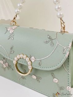 Pearl Decor, Pearl Types, Chain Bag, Floral Style, Embroidery Details, Bird In Bag, Square Bag, Chain Bags, Infinity Bracelet