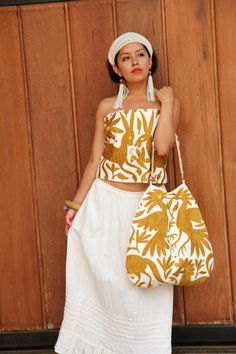 Hold otomi hand embroidered handbag. Gold otomi corset to match.   Mexican embroidery Safari Outfit, Canvas Bag Design, Mexican Textiles, Quilted Clothes, Embroidered Handbag