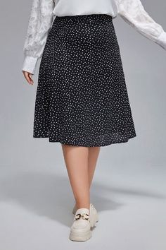 Polka dot is definitely the way to go. #plussizeskirt #plussizefashion #plussizelifestyle #curvesoul #curvychic Elastic Waist Skirt, Polka Dot Skirt, Way To Go, Plus Size Skirts, Plus Size Womens Clothing, Polka Dot Pattern, Cropped Denim, Dressed Down, 16 9