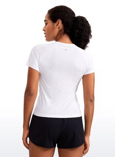 Seamless collection of smooth, soft knit fabric is designed to help reduce chafing and quick drying. Workout tops with raglan sleeves allow you to move freely. Breathable mesh in sweaty areas keeps you cool. Feature & Fitting: 
 Design for running and training 
 Slim fit, waist length 
 Crew neck, Raglan sleeve 
 Mesh panels in high sweat areas 
 Fabric: 
 Fast sweat-wicking keep you dry 
 Minimal seams to reduce chafe 
 Four-way stretch, good elasticity, no sense of restraint 
 96% Polyamid Short Sleeve Shirts, Waist Length, Workout Tops, Soft Knits, Raglan Sleeve, Short Sleeve Shirt, Slim Fit, Crew Neck, Couture