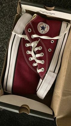 Wine Red Converse, Converse Rouge, Dark Red Converse, Beads Makeup, Burgundy Converse, Chuck 70 High Top, Fit Accessories, Wine Alcohol