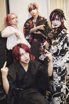 Jiluka Group Photo, Scaring People, Vampire Kiss, Japan Aesthetic, Japanese Boy, Victorian Gothic, Dark Beauty