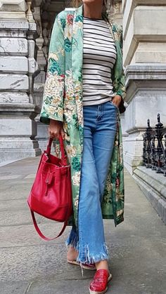 Boho 2023 Fashion, Fall 2022 Outfits Women Over 40, Cold Weather Casual Outfits, Kimono Fashion Street Style Casual, Fall Outfits Cold Weather, Fall Outfits Cold, Outfits Classic Style, Vetement Hippie Chic, Outfits Cold Weather