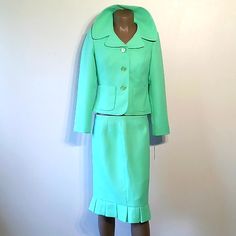 Classic & Formal 2pc Green Woman's Skirt Set, Size: 10,100%Polyester,3 Button Front 2 Low Pockets, Side Zipper On Skirt, Style#6340, Rn#61648 By Giorgio Sant Angelo Skirt Style, Asymmetrical Dress, Side Zipper, Dream Closet, Skirt Set, Womens Skirt, Size 10, Womens Dresses, Zipper