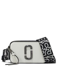 white/black calf leather logo plaque gunmetal-tone hardware slip pocket to the rear top zip fastening partitioned compartment logo shoulder strap Marc Jacobs Crossbody Bag Black, Mark Jacob’s Bag, White Snapshot Bag, Mark Jacobs Bag, Black And White Purse, Marc Jacobs Snapshot Bag, Snapshot Bag, Birthday Fit, Marc Jacobs Crossbody Bag