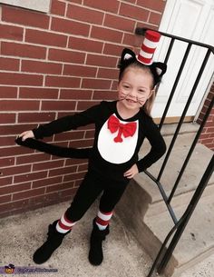 21 Awesome World Book Day Costume Ideas for Kids - U me and the kids Mary Poppins Kostüm, World Book Day Costume Ideas, Cat In The Hat Costume, World Book Day Costume, Halloween Costumes 2014, Book Character Day, Character Dress Up