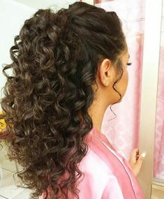 Curly Bridal Hair, Curly Hair Ponytail, Hair Romance, Curly Wedding Hair, Curly Hair Photos, Curly Ponytail, Peinados Fáciles Para Cabello Corto, Curly Girl Hairstyles, Penteado Cabelo Curto