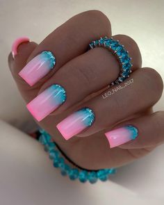 Идеальный и безупречный 💯 Christmas Pedicure, Summer Nail Ideas, Film Lovers, Nail Designs Glitter, Pink Acrylic Nails, Pastel Nails, Dipped Nails