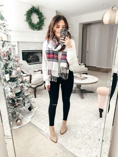 Betty Cooper Outfits, Romwe Outfit, Christmas Outfits Dressy, Christmas Clothing Ideas, Outfit Ideas Edgy, Mean Girls Outfits, Christmas Outfit Inspiration, Christmas Outfit Casual, Outfit Ideas Korean