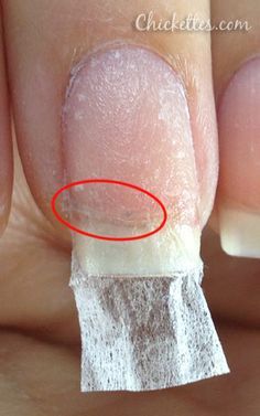 Fix a broken nail with a tea bag and nail glue. Just did this & it works! The tutorial is easy to follow. Only suggestion is that there isn't a need to have the tea bag paper cover your whole nail, just the break. It was harder to make sure it covered the whole nail. Tea Bag Paper, Broken Nails, Nail Repair, Nail Glue, Paper Cover, Pedicure Nails, Rimmel, The Tea, Tea Bag