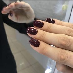 Short Gel Nails Dark Colors, Plum Gel Nails, Fall Nails Burgundy, Gel Shellac Nails, Dark Gel Nails, Nails Burgundy, Quartz Nails, Maroon Nails, Nude Nail Designs