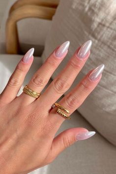 40 Classy Neutral Nail Ideas to Bring Your A-Game to the 'Gram! November Nail Designs, White Chrome Nails, Chrome Nails Designs, White Glitter Nails, Pearl Nails, White Nail Designs, Thanksgiving Nails, Trendy Nail Design, Neutral Nails