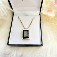 Black onyx gold necklace,black pendant,emerald cut,14k gold,pendant necklace,box chain, Women,gift for her,unique,fast shopping Luxury emerald cut black onyx pendant necklace with 14k gold finish. High quality stainless steel gold plated. Comes in a nice gift box or gift pouch. Necklace details: Necklace length: 45cm+5cm Pendant: Length: 20mm Width:15mm Pouch Necklace, Green Statement Necklace, Waterfall Necklace, Shopping Luxury, Minimalist Necklace Gold, Rectangle Pendant, Onyx Pendant, Turquoise Pendant Necklace, Chain Women