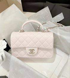 Irina Jelavic, Pink Chanel Bag, Chanel Aesthetic, Mode Chanel, Pastel Outfit, Pink Chanel