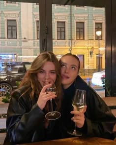 Photos Bff, Best Friends Aesthetic, Best Friend Photos, Bff Goals, Bestie Goals, Trik Fotografi