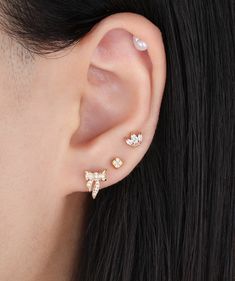 💖 Perfect for daily wear! Discover our stunning studs—explore today! ✨

#oumojewelry #earpiercing #earstyling #earrings #piercingjewelry