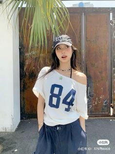 Asian Streetwear Fashion, Baby Tee Outfit, Asian Streetwear, Best Winter Outfits, Clueless Outfits, Streetwear Mode, High Street Fashion, Midi Skirts, Mode Inspo