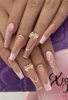 Uñas Coquette, Unusual Nail Designs, Party Nail Design, Disney Acrylic Nails, Cartoons Movies, Spring Nail Designs, Simple Gel Nails, Nails Design With Rhinestones