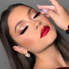 Prom Makeup With A Red Dress, Eye Look With Red Lipstick, Evening Makeup Looks Red Lip, Makeup With Red Prom Dress, Make Up Ideas For Red Prom Dress, Elegant Bridal Makeup Red Lips, Make Up Ideas Red Lipstick, Evening Makeup Red Lips, Wedding Make Up With Red Lipstick