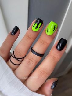 20 Super Easy Halloween Nails » Lady Decluttered Ongles Beiges, Nails Yellow, October Nails, Cute Gel Nails