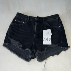 High Wasted Jean Shorts, High Wasted Jeans, Summer Shorts Denim, Ripped Denim Shorts, Low Rise Shorts, Zara Shorts, Ripped Denim, High Waisted Shorts Denim, Really Cute Outfits