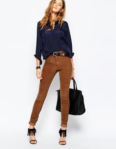 Blank NYC 70s Corduroy Skinny Pants $59 #Asos Brown Jeans Outfit Women, Nyc 70s, Brown Jeans Outfit, Jeans Marron, 70s Corduroy, Jeggings Outfit, Corduroy Pants Outfit, Look Jean