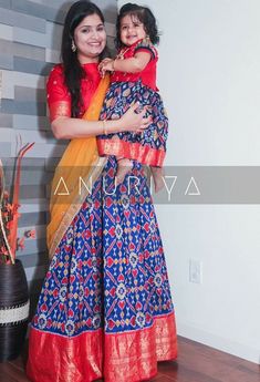 Mother Daughter Half Saree, Mom Daughter Matching Lehenga, Mom And Daughter Dresses Indian Saree, Matching Dresses For Mother And Daughter, Mother Daughter Dresses