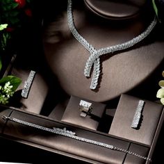 New Classic 4pcs Jewelry Set With Cubic Zirconia for Women  from Almas Collections Bridal Necklace Set, Zirconia Necklace, Bridal Fashion Jewelry, Cubic Zirconia Jewelry, Nigerian Wedding, Fashion Jewelry Sets, African Jewelry, Cheap Jewelry, American Diamond