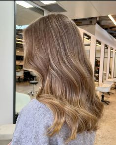 Light Brunette Hair, Caramel Blonde Hair, Honey Hair Color, Dark Blonde Hair Color, Beige Hair, Honey Brown Hair, Brown Hair Inspo, Golden Blonde Hair, Bronde Hair