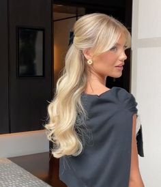 Mollymae Hair, Blond Strands, Bridesmaid Hair Inspo, Light Blonde Hair, Blonde Hair Inspiration, Blonde Hair Looks, Haircut And Color, Hair Shades, Hair Color And Cut