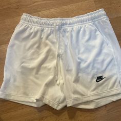 White Mesh Shorts Size Medium Nwt White Nike Casual White Bottoms, Nike White Leisure Bottoms, Nike Shorts Men, Mesh Shorts, Shorts Men, Nike White, White Mesh, Nike Shorts, White Nikes