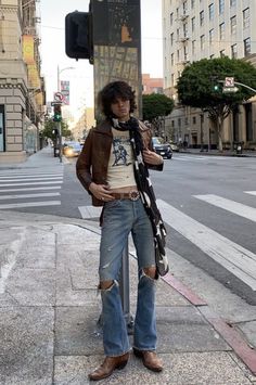 70s Rockstar Fashion Men, 60s And 70s Fashion Men, Indie Cowboy, Fog Aesthetic, Cowboy Wear, 2022 Streetwear, Tooth Cavity